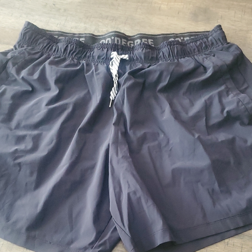 90 Degrees Black Active Shorts